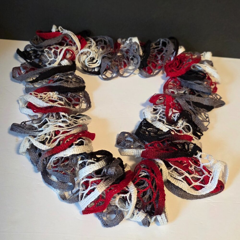 Set/3 Ruffle Scarves - Picture 6 of 6